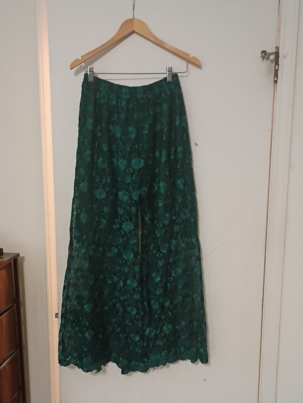 Wide Leg Lace Flares M Elastic Waist